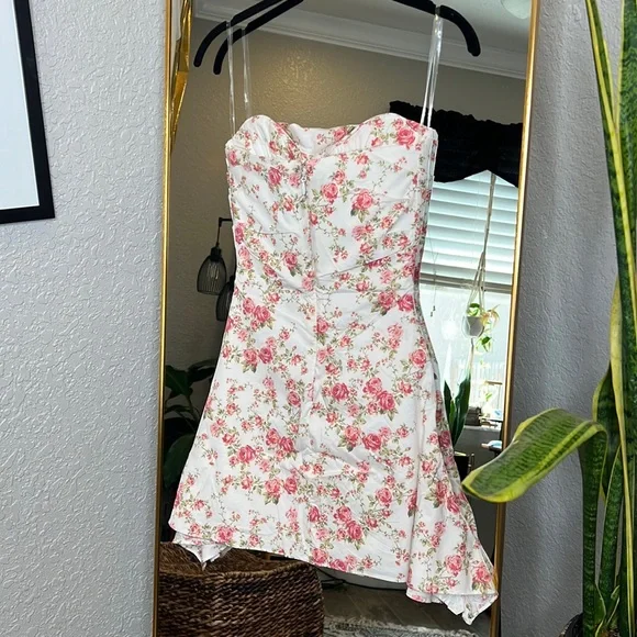 House of CB ‘Jasmine’ Rose Print Draped Corset Dress NWOT - Picture 14 of 17